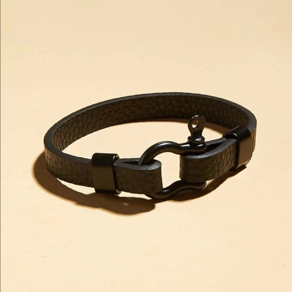 Men’s Screw Closure Leather Bracelet - Picture 2 of 6
